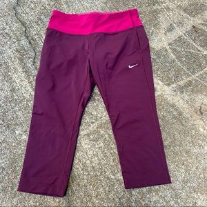 Nike Leggings | Nike Capri Leggings | Size: Small
